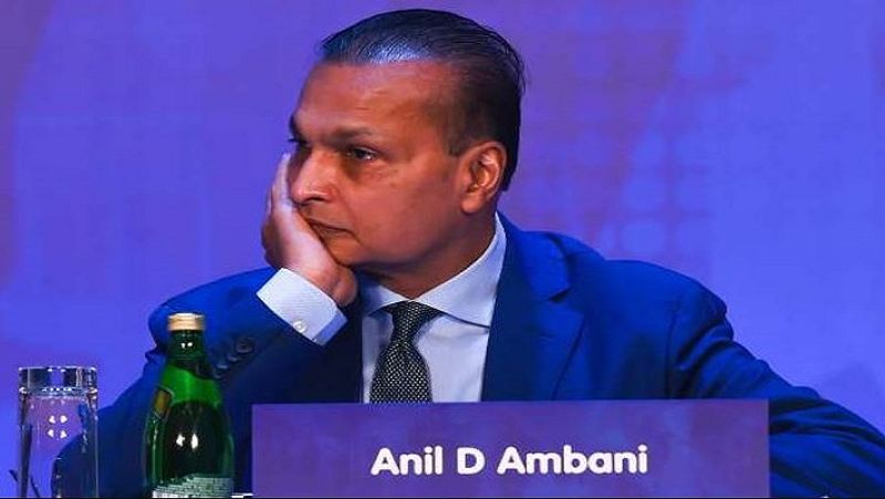 अनिल अंबानी ने बताई अपनी हालत
इस आदेश पर कोर्ट को दिए एफिडेविट में अंबानी ने जानकारी दी कि उन्होंने रिलायंस इनोवेंचर्स को 5 अरब रुपए का लोन दिया है। उन्होंने बताया कि रिलायंस इनोवेंचर्स में 1.20 करोड़ इक्विटी शेयर की कोई कीमत नहीं है। अनिल अंबानी ने कोर्ट को बताया कि अपने पारिवारिक ट्रस्ट समेत दुनिया भर के किसी भी ट्रस्ट में उनका कोई आर्थिक हित नहीं है।