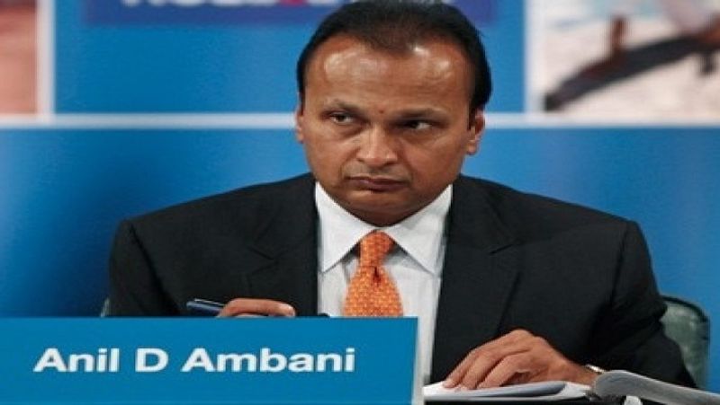 आर्ट कलेक्शन तके बारे में क्या कहा
अनिल अंबानी ने कोर्ट में यह स्वीकार किया कि वे हाल तक भारत के सबसे धनी लोगों में गिने जाते रहे हैं। उनके पास 1,10,000 डॉलर मूल्य की एक कलाकृति है। जब चीनी बैंकों के वकील ने टीना और अनिल अंबानी कलेक्शन की जानकारी देने को कहा, तब अनिल अंबानी ने कहा कि यह मेरे पत्नी का संग्रह है। 