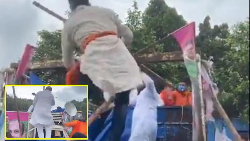 दरअसल, हाल ही में पास हुए किसानों के बिल के खिलाफ 25 सितंबर को बिहार समेत समूचे देश में विपक्षी पार्टियों ने बंद और विरोध प्रदर्शन का ऐलान किया था। पटना में भी विपक्षी विरोध कर रहे थे। इसमें पूर्व सांसद पप्पू यादव (Pappu Yadav) की (JAP) के कार्यकर्ता भी शामिल थे। 