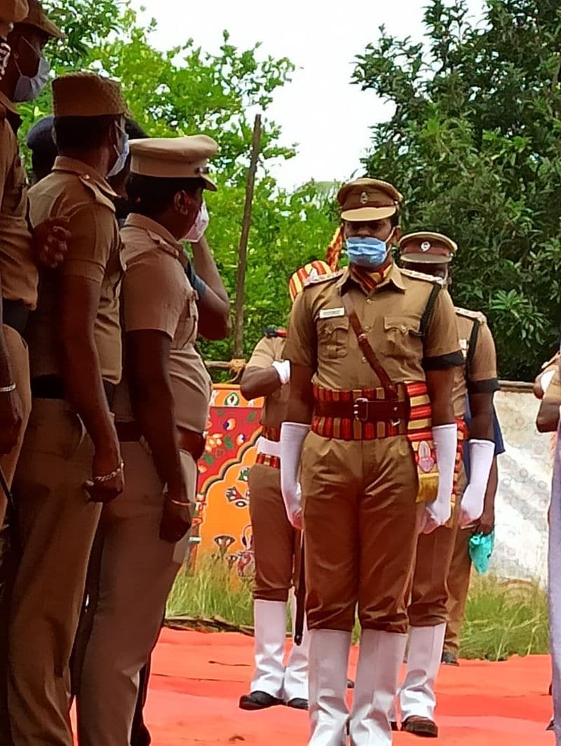SP Balasubrahmanyam rest with state honours by the police personnel