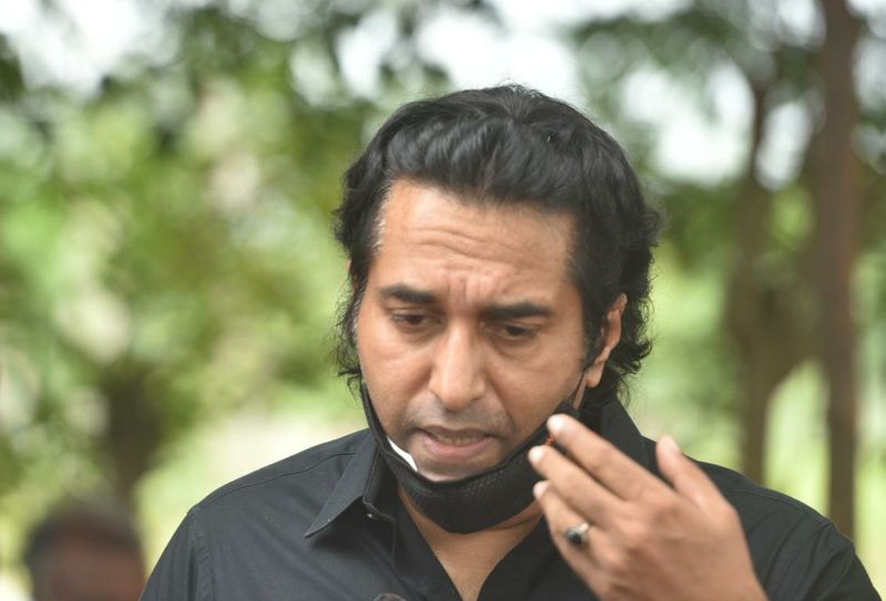 vijay and arjun reached chennai red hills where spbs last rites took place