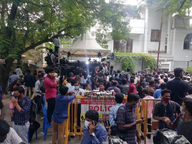 vijay and arjun reached chennai red hills where spbs last rites took place