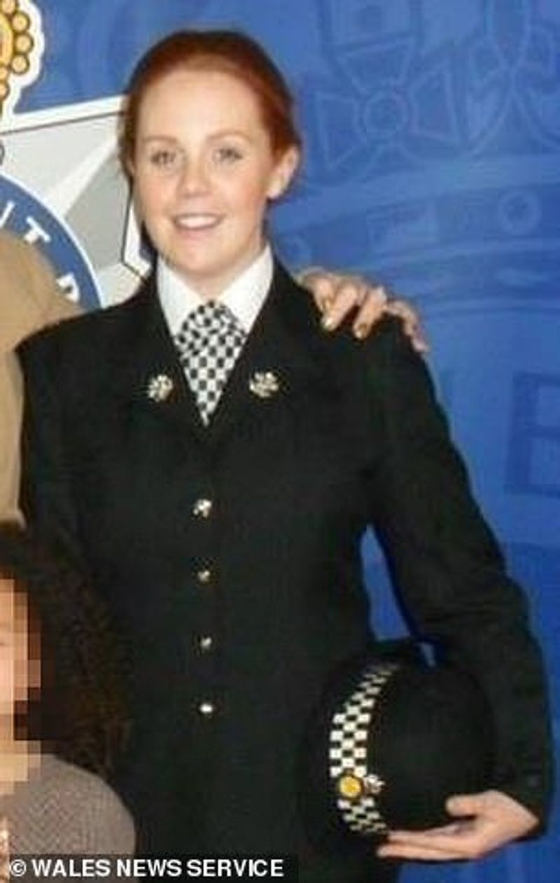 Police officers sacked over their secret on duty sex