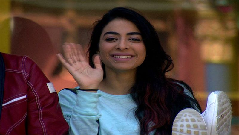 बिग बॉस सीजन 10 की रनर अप रही वीजे बानी (VJ Bani) ने दर्शकों का बहुत एंटरटेंमेट किया था। इतना ही नहीं उन्हें उस सीजन के लिए 1.5 करोड़ देने की चर्चा थी।