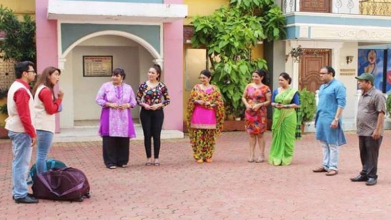 पिछले 12 सालों से इसी सेट पर तारक मेहता का उल्टा चश्मा की शूटिंग होती आ रही है।