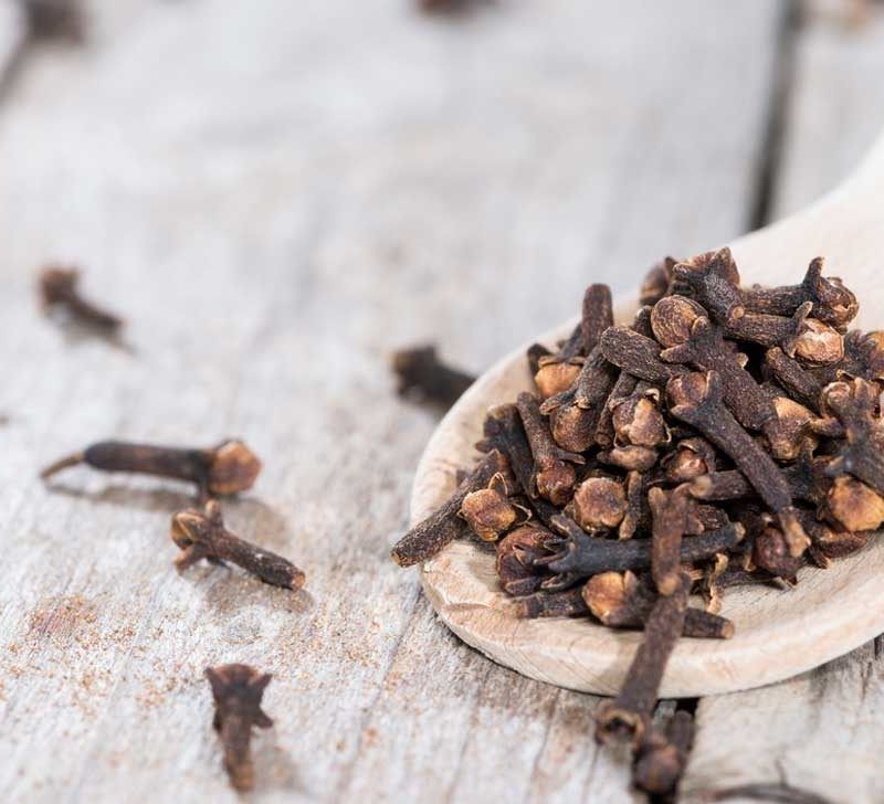 This Black Pepper And Clove Detox Water May Aid Weight Loss And Digestion dpl