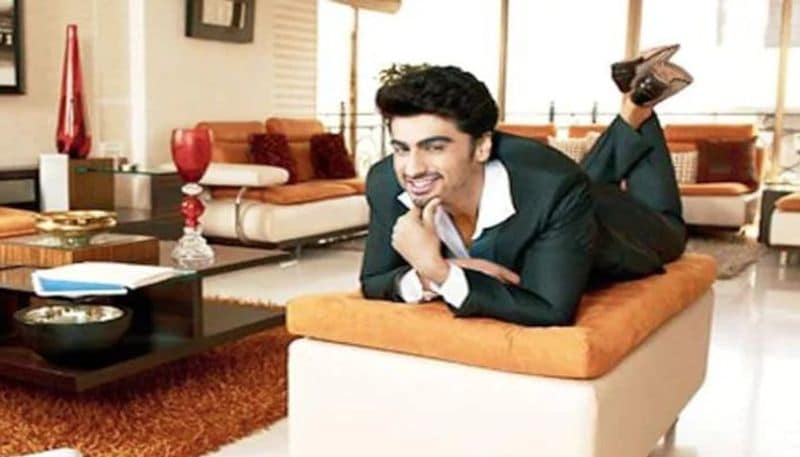 Arjun Kapoor
Arjun has a beautiful lavish house. It has a perfect blend of modernisation and art.The house also has some paintings collected by his late mother Mona Kapoor.