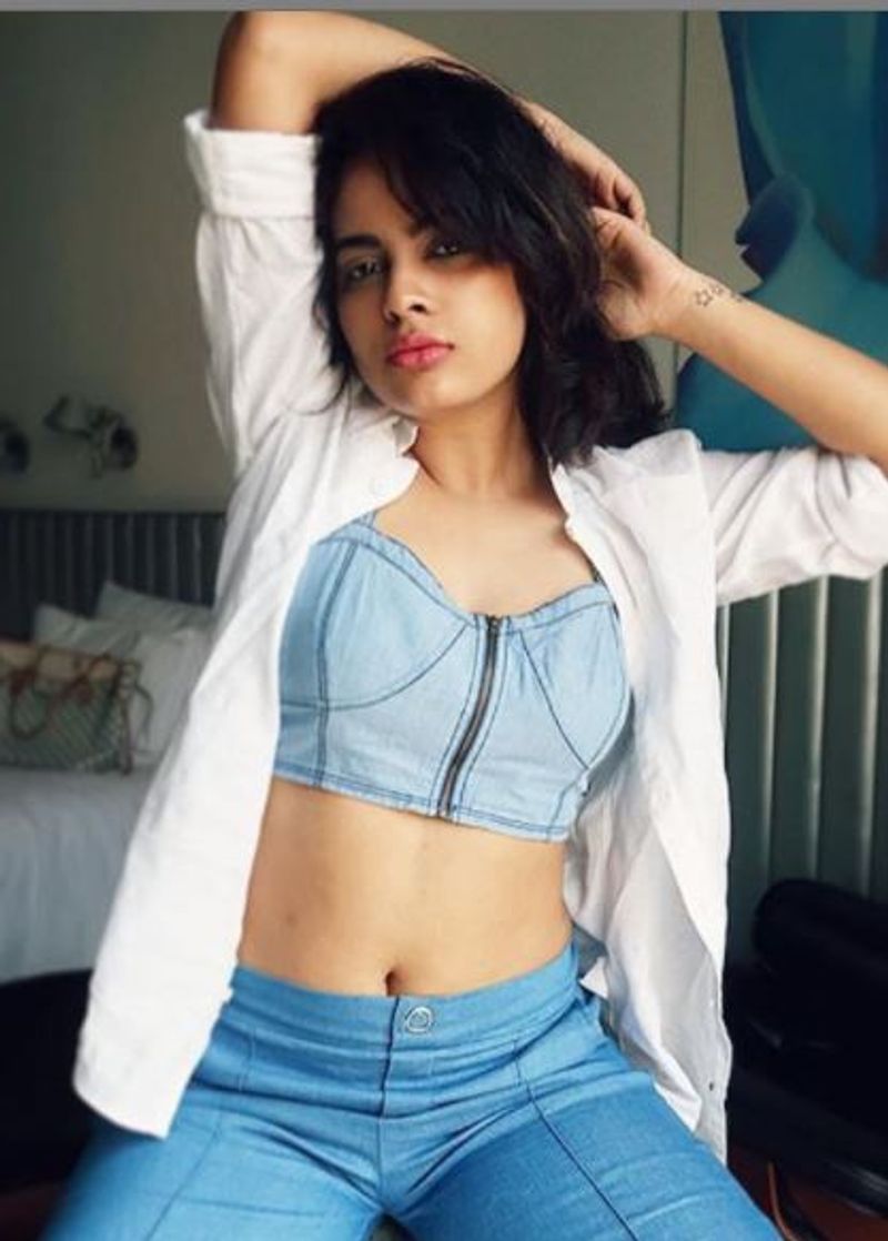 actress nandita swetha latest glamour photo shoot