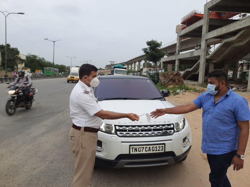 Police fined Tamil actor vijay car which purchased by lawyer for tinted glass in Bengaluru