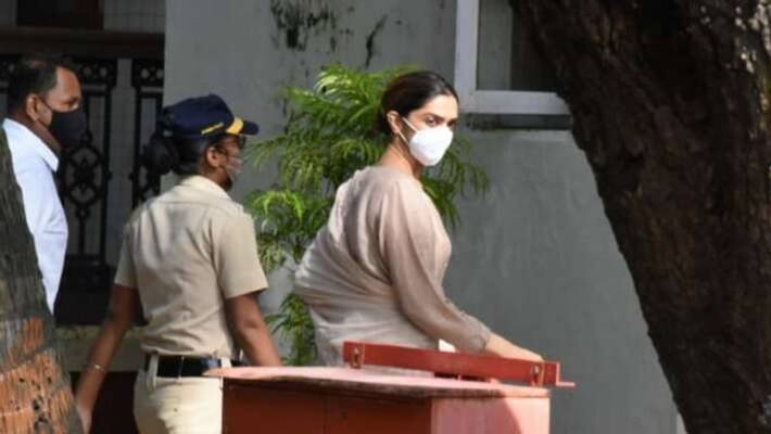 Deepika Padukone praising Rahul Gandhi in old interview goes viral after NCB questioning lns Deepika Padukone praising Rahul Gandhi in old interview goes viral after NCB questioning lns