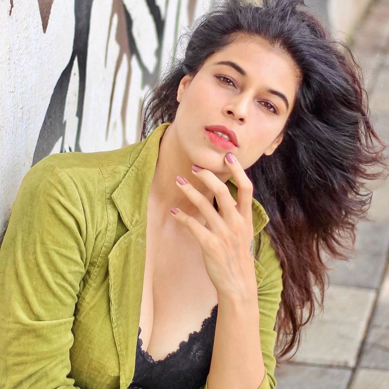 sheeva rana sexy photos shack social media arj