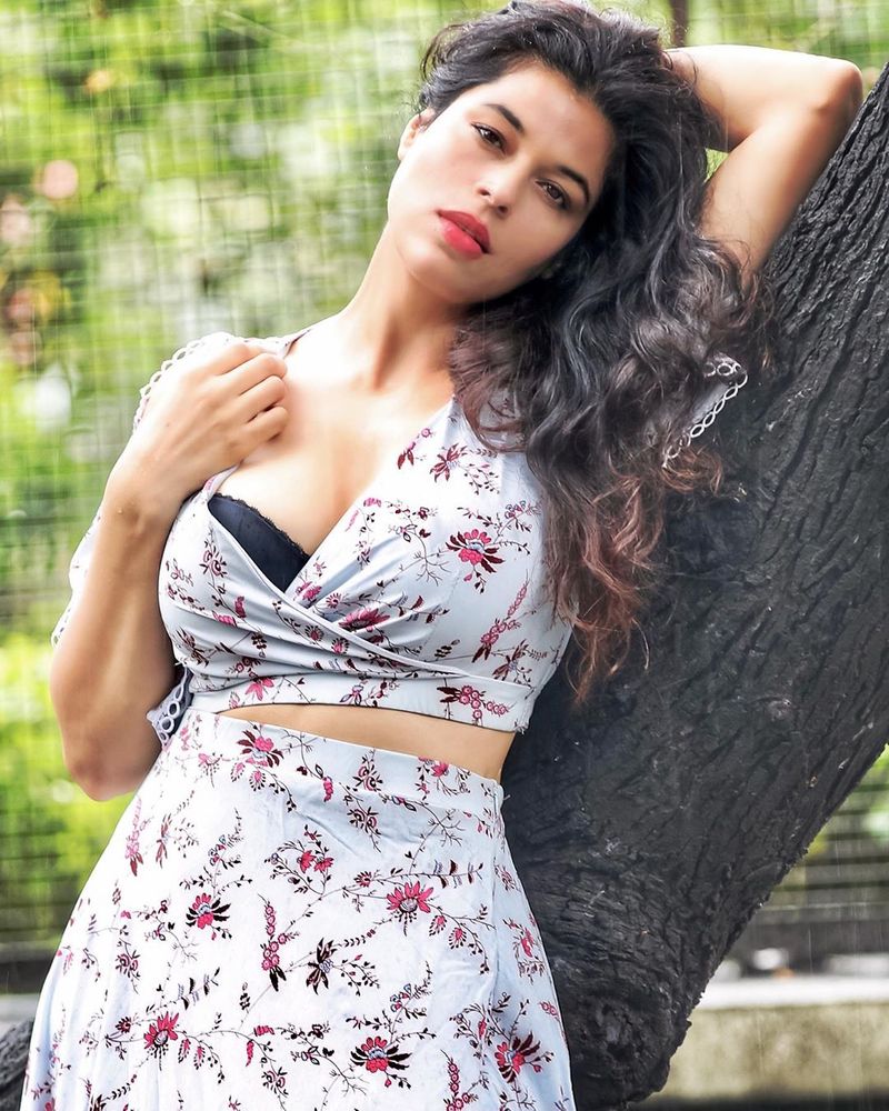 sheeva rana sexy photos shack social media arj