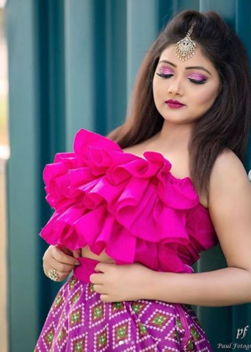 roja serial actress priyanka nalkari latest hot photo shoot
