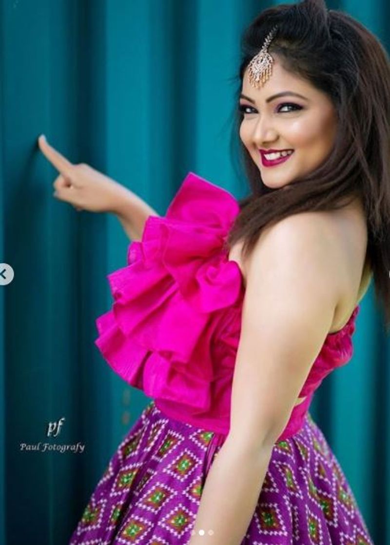 roja serial actress priyanka nalkari latest hot photo shoot