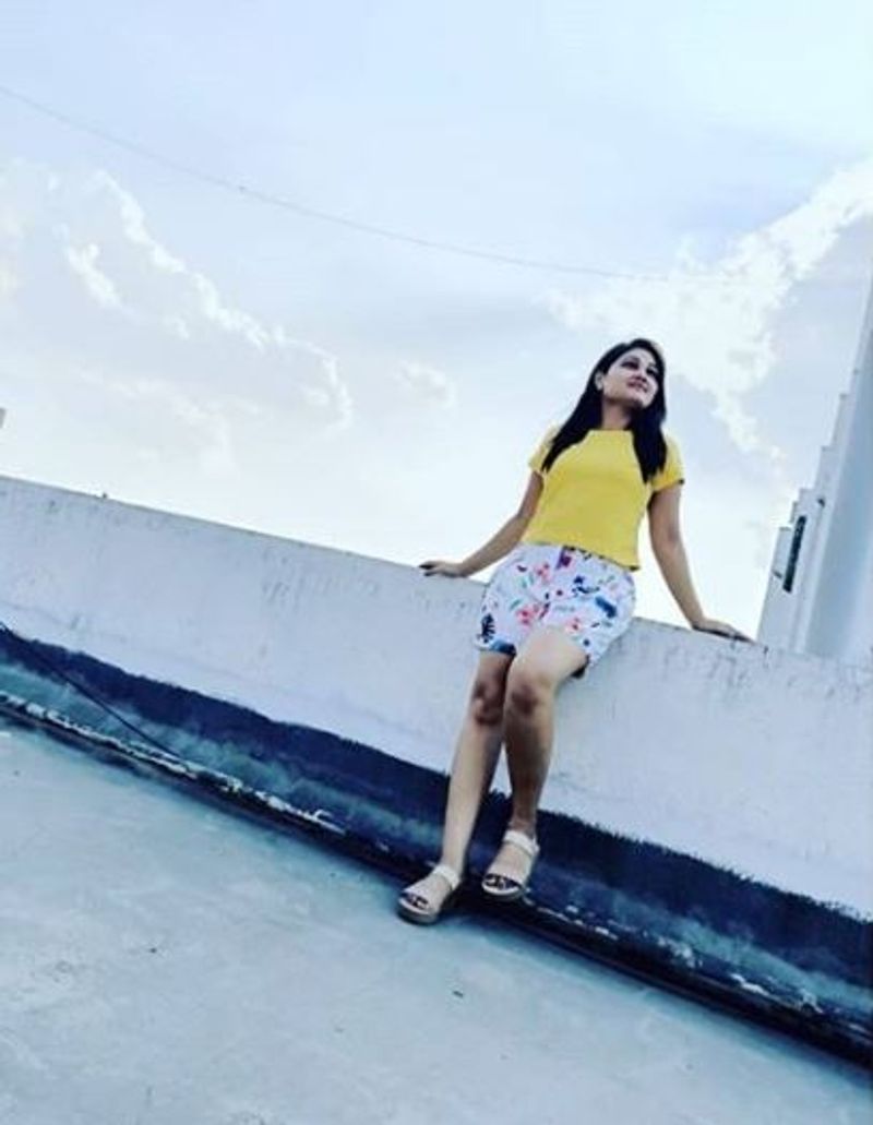 roja serial actress priyanka nalkari latest hot photo shoot