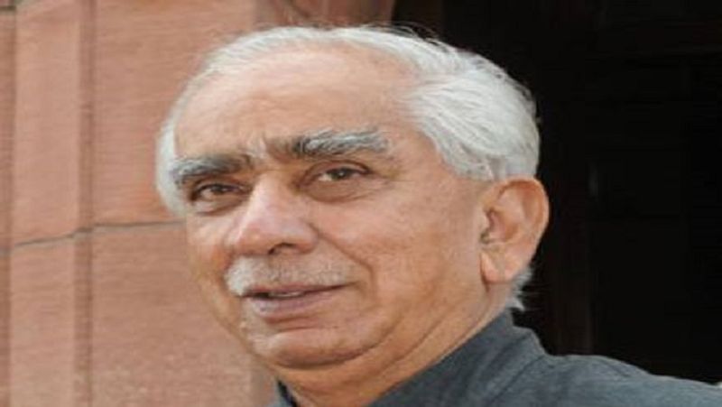 जसवंत सिंह ने बताया था कि उनके पास 51 गाएं और 3 अरबी घोड़े थे। उनके पास थारपरकर किस्म की गाएं थीं। ये स्थानीय प्रजाति की गाएं होती हैं। उनके मुताबिक, ये गाएं जैसलमेर और जोधपुर के फार्म में थीं।