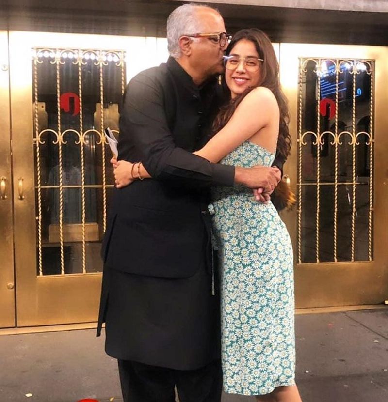 happy daughters day photos of bollywood celebrities with daughters dpl