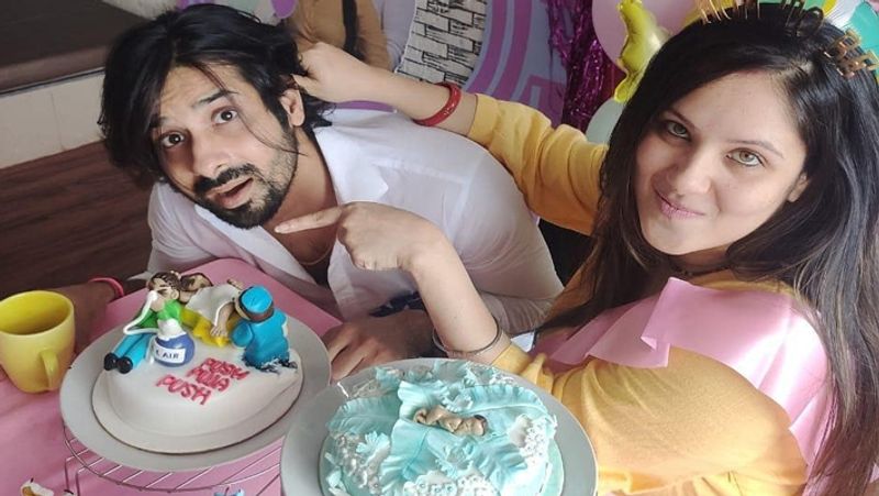 पूजा ने आगे कहा था कि अब जबकि हमारा बच्चा इस दुनिया में आ जाएगा तो मैं ट्रेडिशनलत तरीके से शादी करके कुणाल के साथ फेरे लेना चाहती हूं।