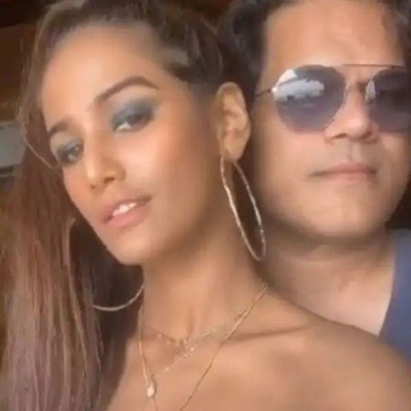 He Is Crying And Wants Me To Take The FIR Back says Poonam Pandey dpl