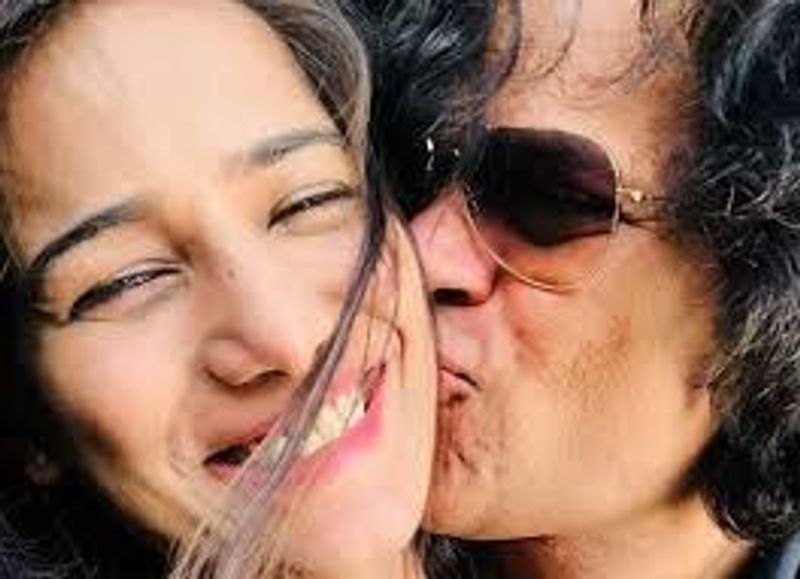He Is Crying And Wants Me To Take The FIR Back says Poonam Pandey dpl