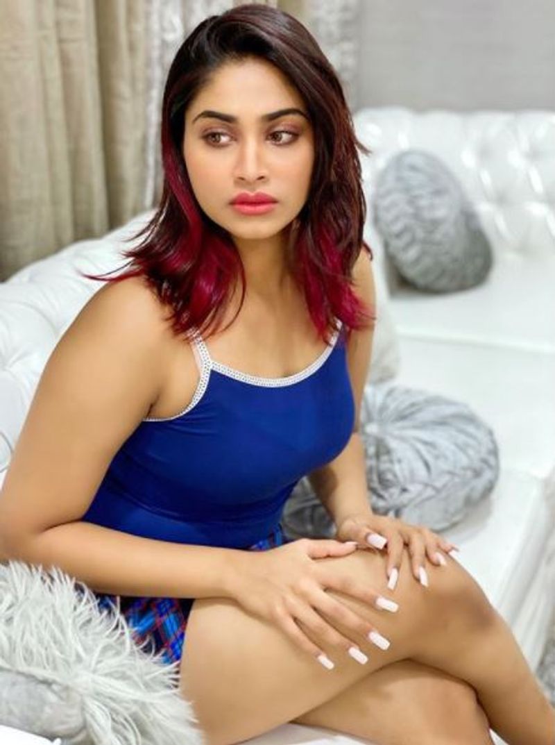 shivani narayanan latest hot photo gallery