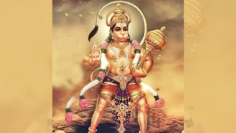 ಹನುಮಾನ್ ಚಾಲಿಸಾ ಮತ್ತು ಗಾಯತ್ರಿ ಮಂತ್ರವನ್ನು ಪ್ರತಿದಿನ ಪಠಿಸುವುದು, ದುಷ್ಟ ಕಣ್ಣಿನಿಂದ ಮತ್ತು ಯಾವುದೇ ದುಷ್ಟ ಶಕ್ತಿಪ್ರಭಾವದಿಂದ ರಕ್ಷಣೆ ಸಿಗುತ್ತೆ. 