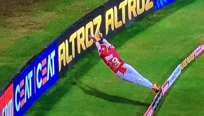 IPL 2020 Nicholas Pooran wonderful fielding against Rajasthan Royals CRA