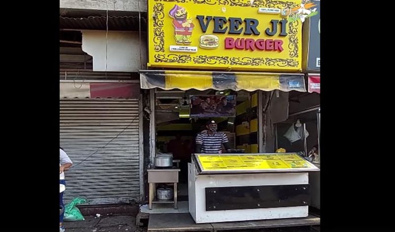 have you ever tried famous delhi veer ji burgers that cost 29 thousand rupees for special veg golden fish burgers kph