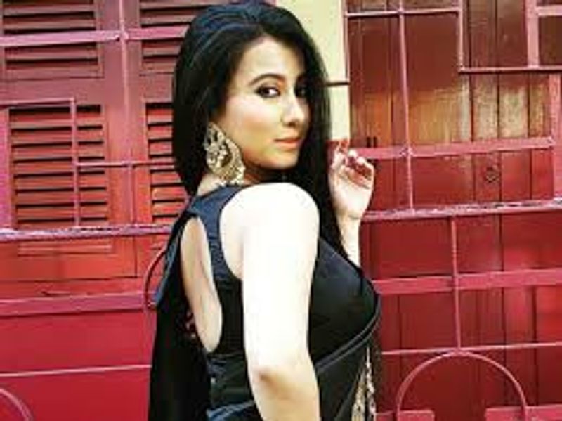 Tollywood actress Manami Ghosh stuns fans with her latest vacation pictures -dbr