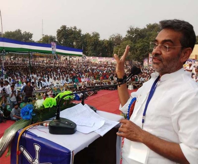 जेडीयू से अलग होने के बाद उपेंद्र कुशवाहा ने वर्ष 2013 में नई पार्टी रालोसपा का गठन किया था और ऐतिहासिक रैली कर विरोधियों को हैरान कर दिया। वहीं, एक साल बाद हुए लोकसभा चुनाव में एनडीए का हिस्सा बनकर उनकी पार्टी को बिहार में तीन सीटें मिलीं। यह सीटें थी काराकाट, सीतामढ़ी और जहानाबाद। मोदी लहर पर सवार रालोसपा का रिजल्ट शत-प्रतिशत रहा। पार्टी ने तीनों सीटों पर जीत हासिल की थी।(फाइल फोटो)