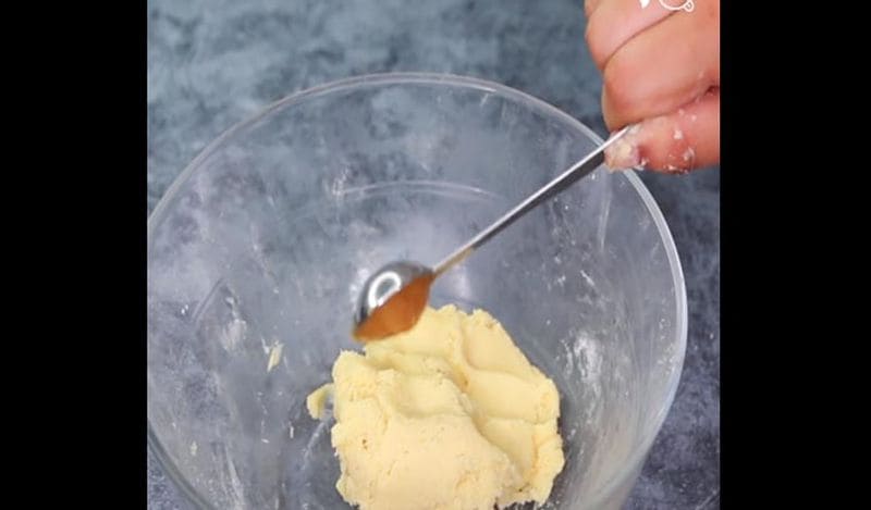 make spongy gulab jamun with half liter milk and two tablespoon flour
