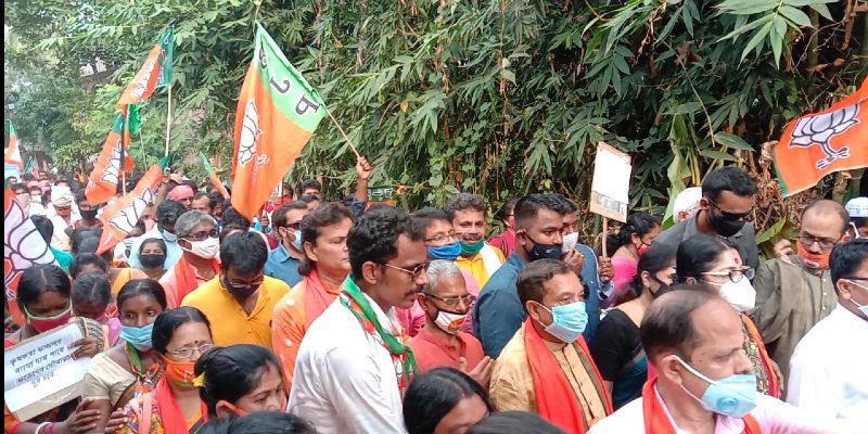 BJP MP locket Chatterjee shown black flag during a rally in support of farmers law in Singur BTG