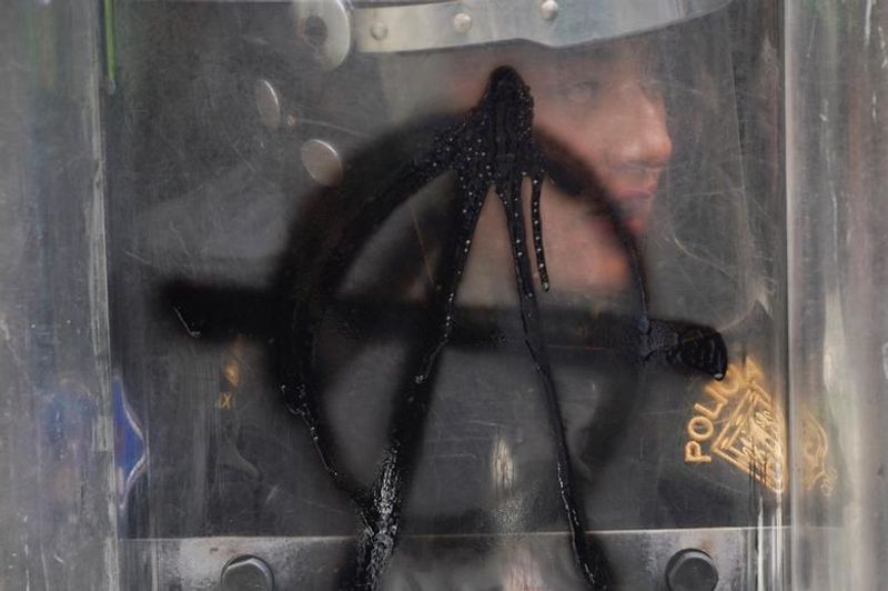 abortion rights women clash with police in mexico