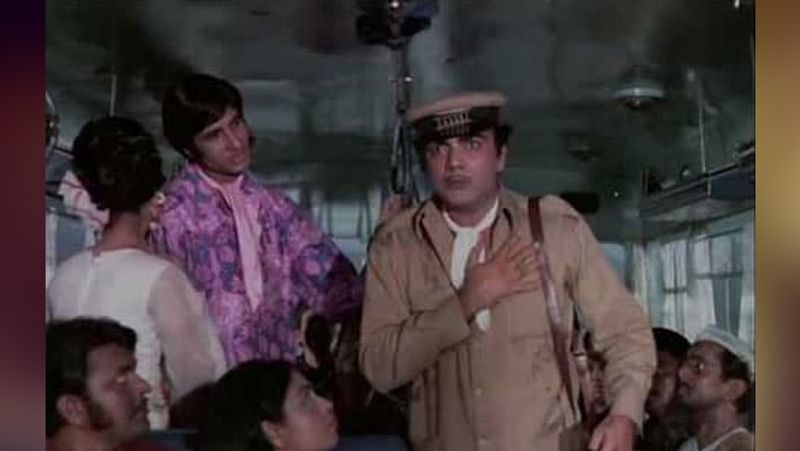 <p>महमूद को पहली बार 1943 में बॉम्बे टॉकीज की फिल्म किस्मत में काम करने का मौका मिला। इस फिल्म से महमूद के करियर ने रफ्तार पकड़ी और वे अपने करोड़ों फैन्स बनाने में कामयाब हुए।<br />
</p>
