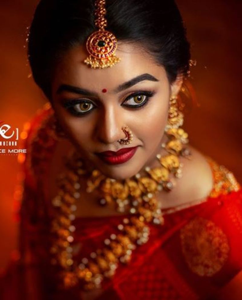 aranmanai kili serial actress bridal photo shoot