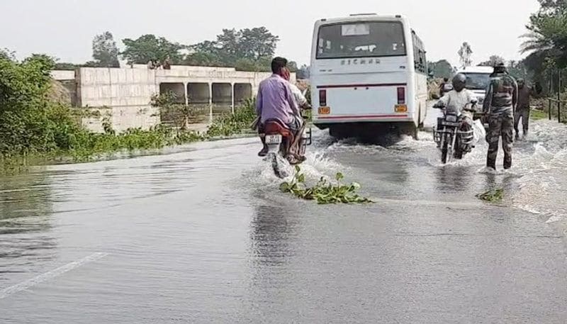 Flood in Raiganj makes national highway into pool BTD