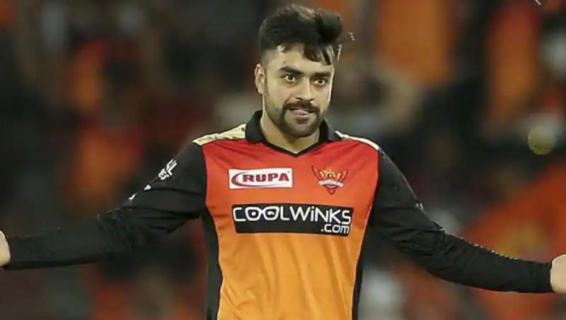 ipl 2020 dc vs srh fans slams amit mishra for using saliva on ball