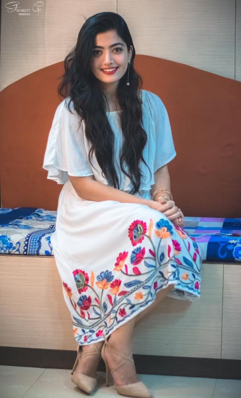 Rashmika Mandanna shares a glimpse of her beach