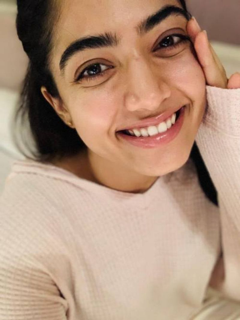 Rashmika Mandanna shares a glimpse of her beach