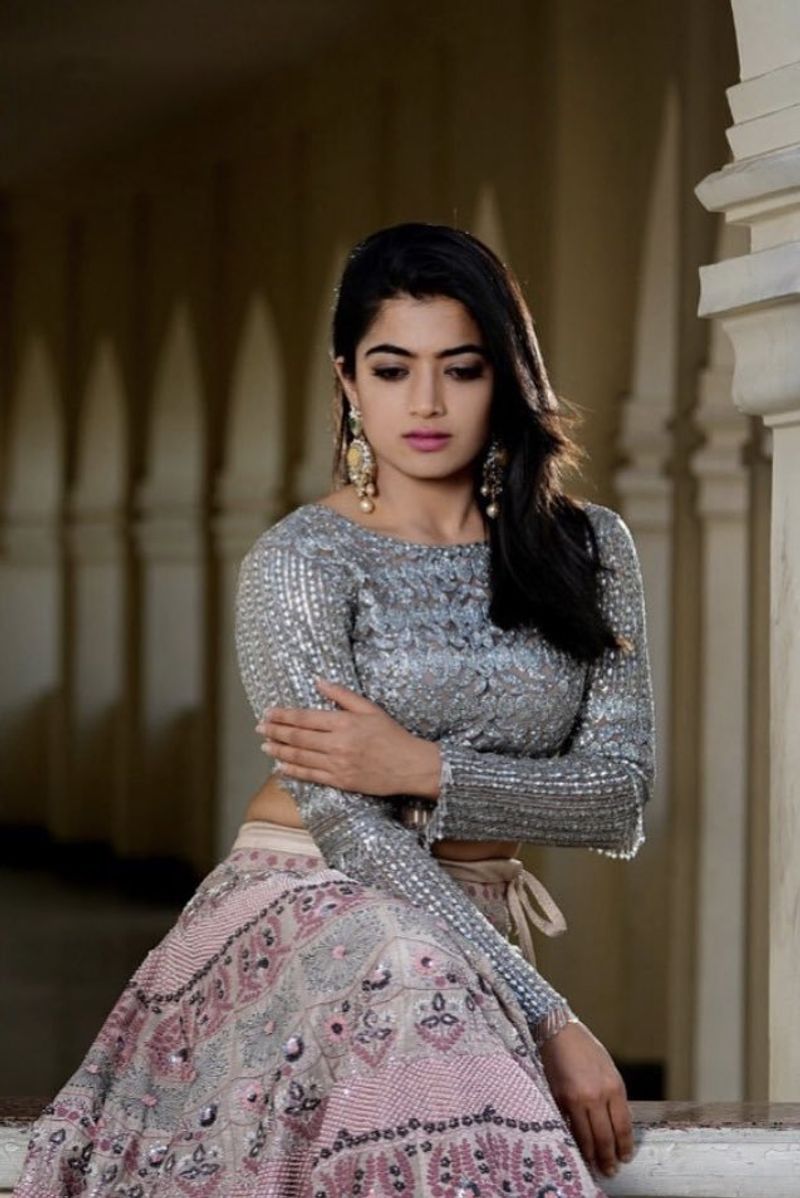 Rashmika Mandanna shares a glimpse of her beach