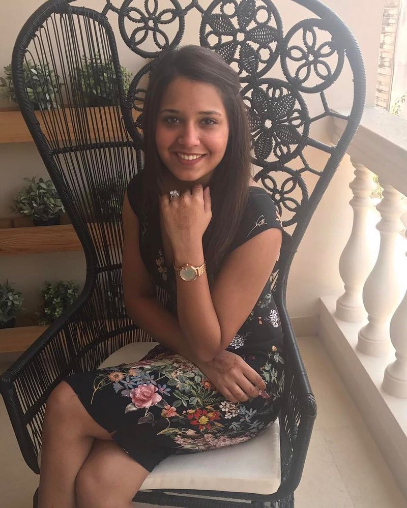 RR vs KKR: Dinesh Karthik wife Deepika pallikal hot glamorous photos social media CRA