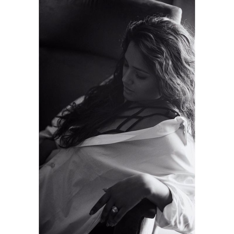 RR vs KKR: Dinesh Karthik wife Deepika pallikal hot glamorous photos social media CRA