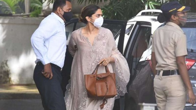 Here how Deepika Padukone family reacted to her drugs investigation