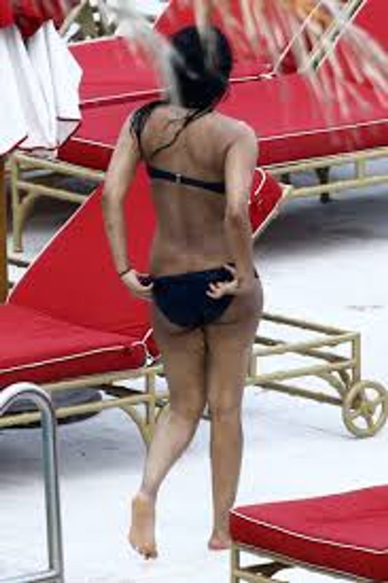 Priyanka chopra went to the beach, then its a different story