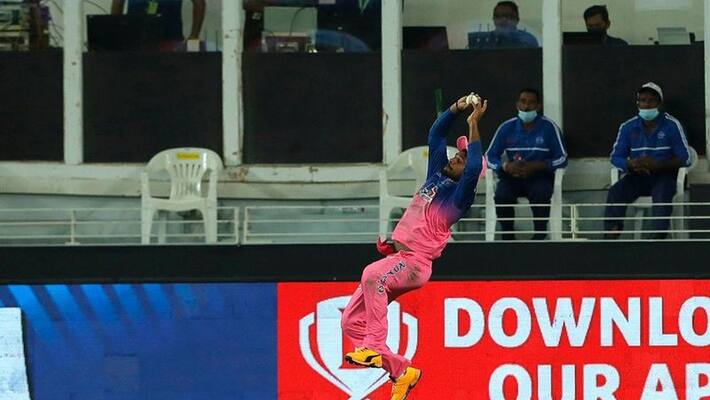 Sanju Samson Takes Brilliant catch in kkr vs rr match Sanju Samson Takes Brilliant catch in kkr vs rr match