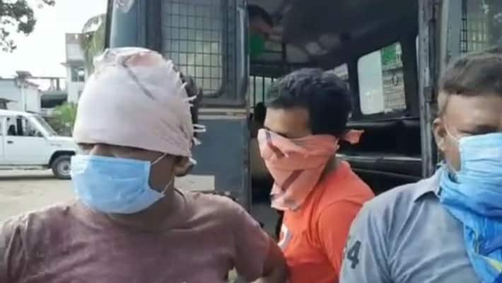 Police arrest 3 people for stopping a plane ready to take off, Action incident at Chennai airport. Police arrest 3 people for stopping a plane ready to take off, Action incident at Chennai airport.