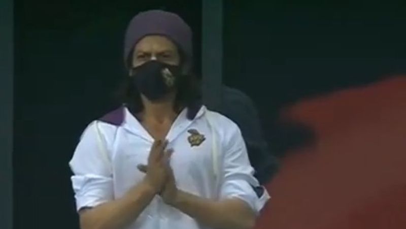 Shah Rukh Khan and his family in Dubai to watch KKR vs Rajasthan Royals match in IPL 2020 spb
