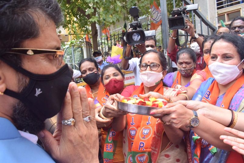 Minister C T Ravi Talks Over Electionsgrg