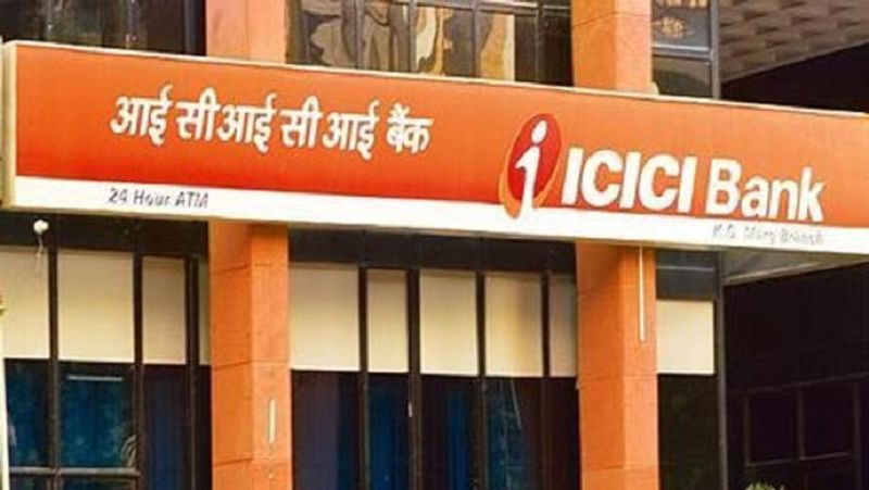 आईसीआईसीआई बैंक
आईसीआईसीआई बैंक (ICICI Bank) 10 साल की रिकरिंग डिपॉजिट पर 6 फीसदी की दर से ब्याज दे रहा है। अगर इसमें रोज 200 रुपए यानी महीने में 6 हजार रुपए का निवेश करते हैं तो 10 साल के बाद यह राशि करीब 986,574 रुपए हो जाएगी। इस तरह, इसमें 266,574 रुपए ब्याज के रूप में मिलेंगे।
(फाइल फोटो)
