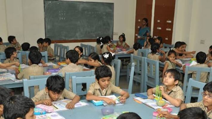 Racism in Sowkarpet.. ?? No seats for Tamil children . !! Dravidar kazagam warns .. !! Racism in Sowkarpet.. ?? No seats for Tamil children . !! Dravidar kazagam warns .. !!